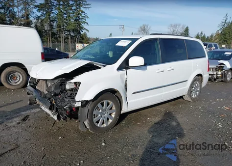 2016 Chrysler Town & Country Touring z USA, uszkodzony, nr VIN 2C4RC1BG7GR164716